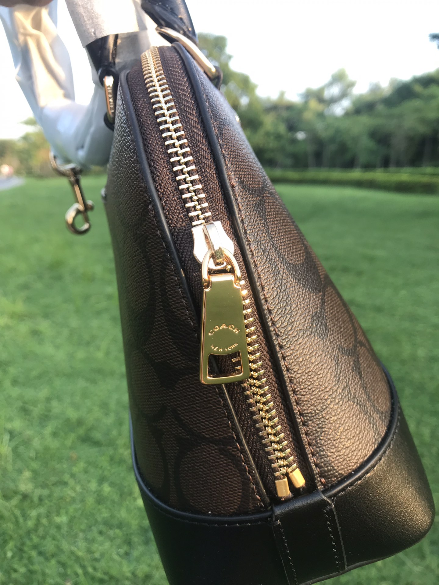 Coach ～C家 F27583棕色 coach女士PVC配牛皮斜挎手提