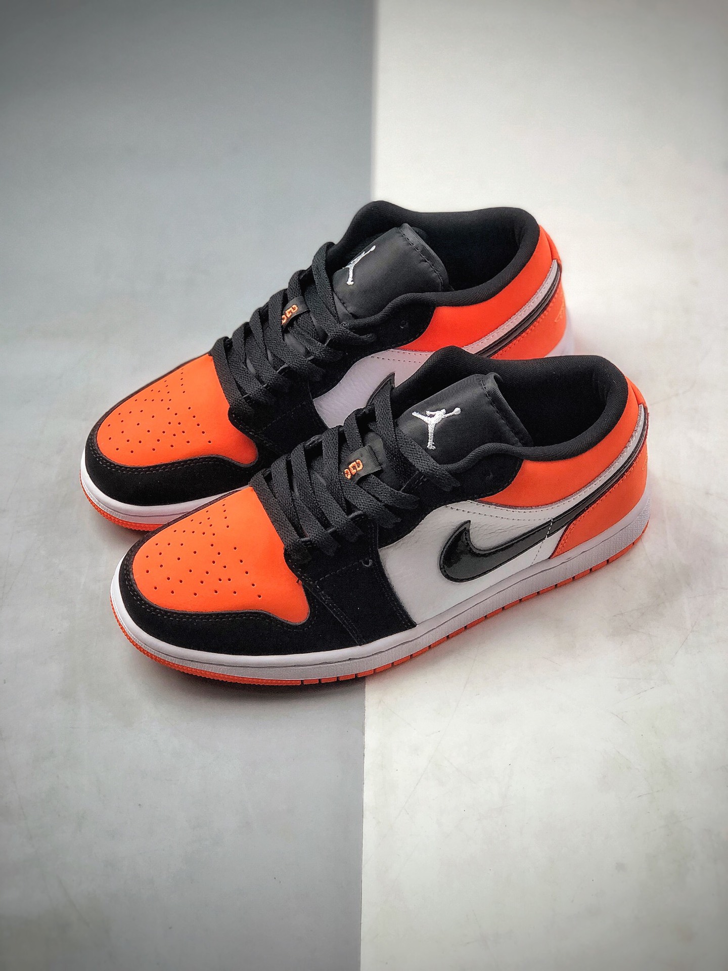 200 Nike Air Jordan 1 Low低帮 AJ1乔丹1代 553558-12