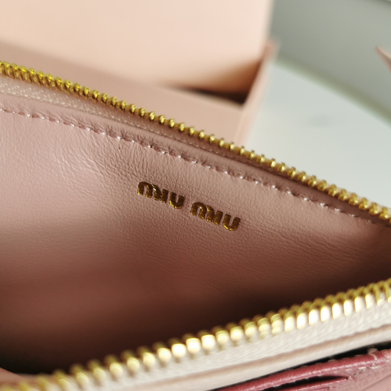 MIUMIU缪缪马德拉斯山羊皮配羊皮内里新款卡包5MC446