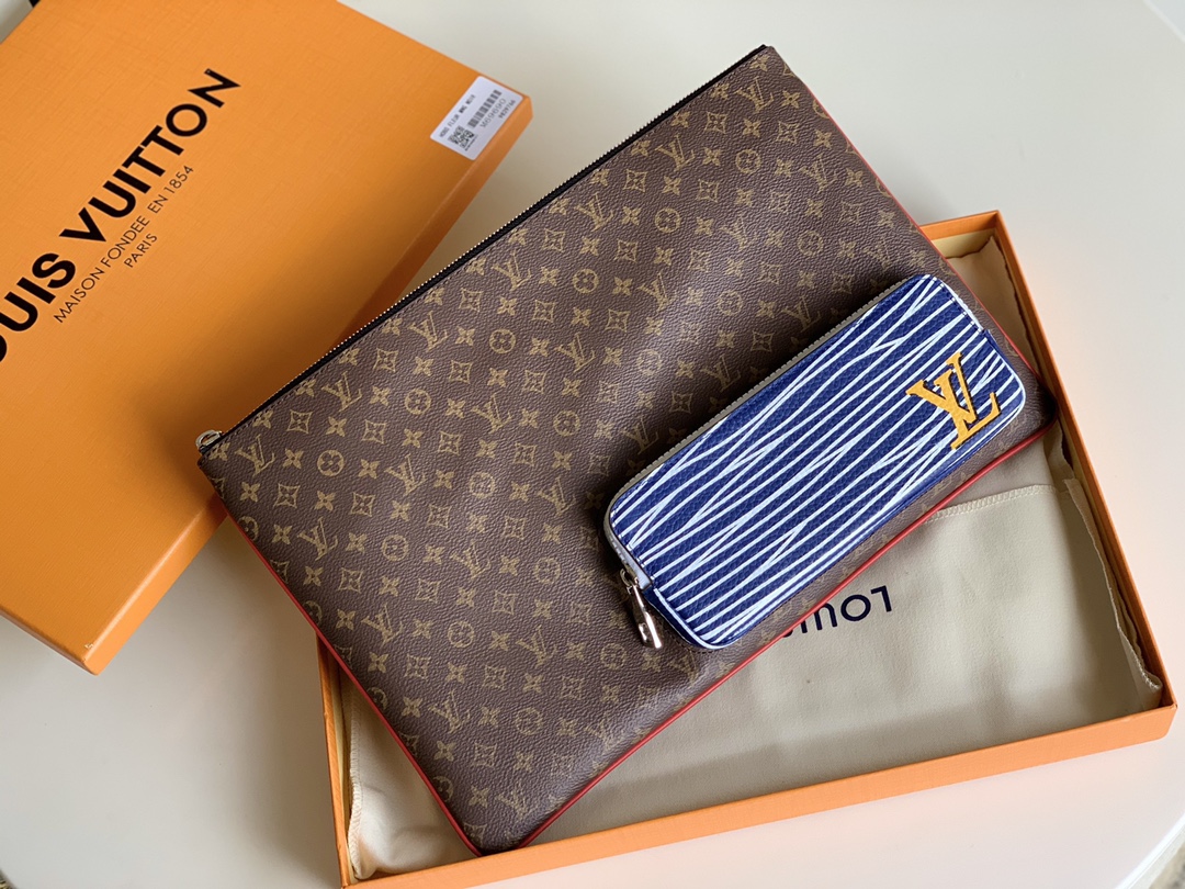 NO:396224,【Exclusive real shot M69690】MULTIPOCKET clutch bag Autumn and winter, Virgil Abloh uses Patchwork collage art, presbyopia water ripples small bag large handbag oo[handshake][handshake][handshake] pays tribute to the brand's ingenious craftsmanship. Monogram canvas main compartment is paired with a small zippered mobile phone bag, the latter is embellished with Epi leather pattern and LV logo to elegantly store documents and personal items. Detailed features 35.5 x 27.0 x 1.5 cm Z.,LV [original leather],louis vuitton,handbag19860909【独家实拍M69690】MULTIPOCKET 手拿包 秋冬,Virgil Abloh 借由 Patchwork 拼贴艺术,老花水波纹小袋大号手包oo[握手][握手][握手]以 Multipocket 手拿包致敬品牌匠心工艺.Monogram 帆布主隔层搭配小号拉链手机袋,后者点缀 Epi 皮革图案和 LV 标识,优雅收纳文件和个人物品.详细特征35.5 x 27.0 x 1.5 厘米 Z.,LV【原厂皮】,louis vuitton,handbag,Bag