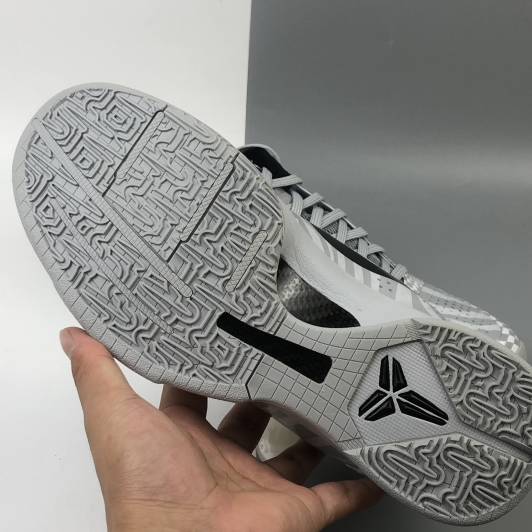 300 灭世纯原版 Nike Zoom Kobe 5 ”ZEBRA” 科比5马赛克斑马配色 专业实战篮球鞋 CD4991-003