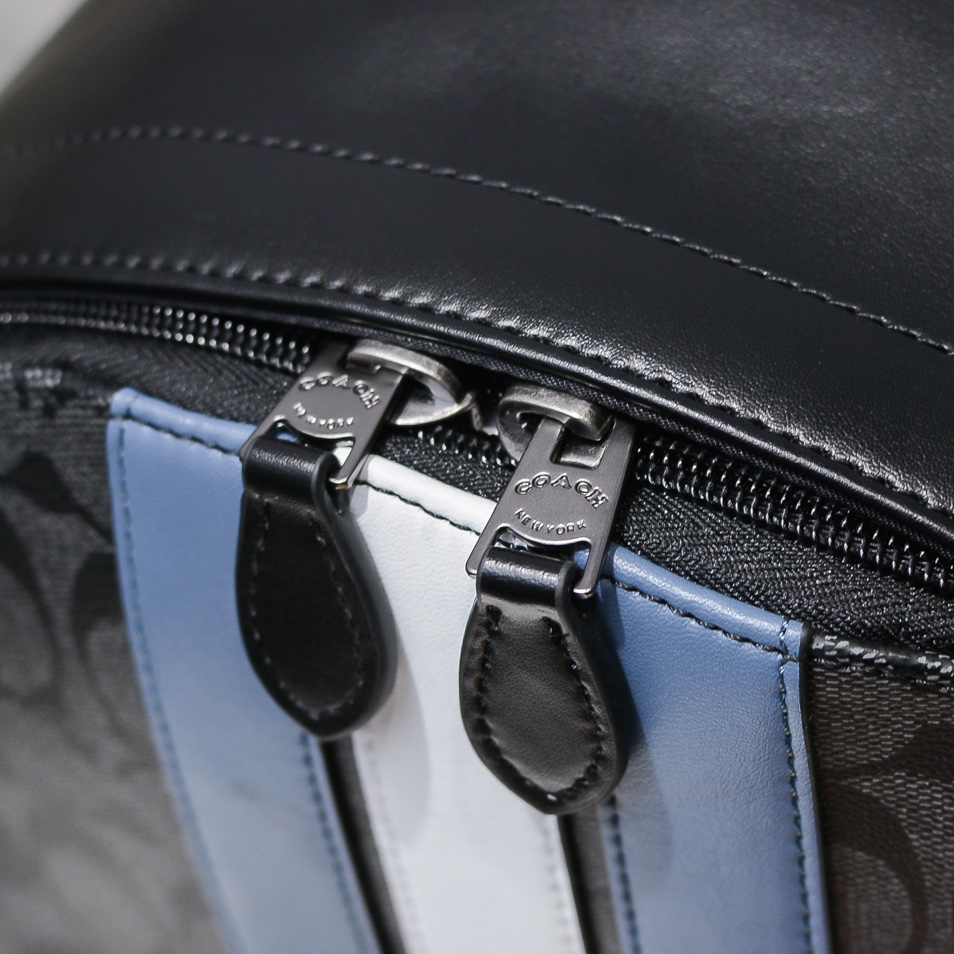 Coach 67250对版皮肩带 最新款 C字logoPVC配皮
