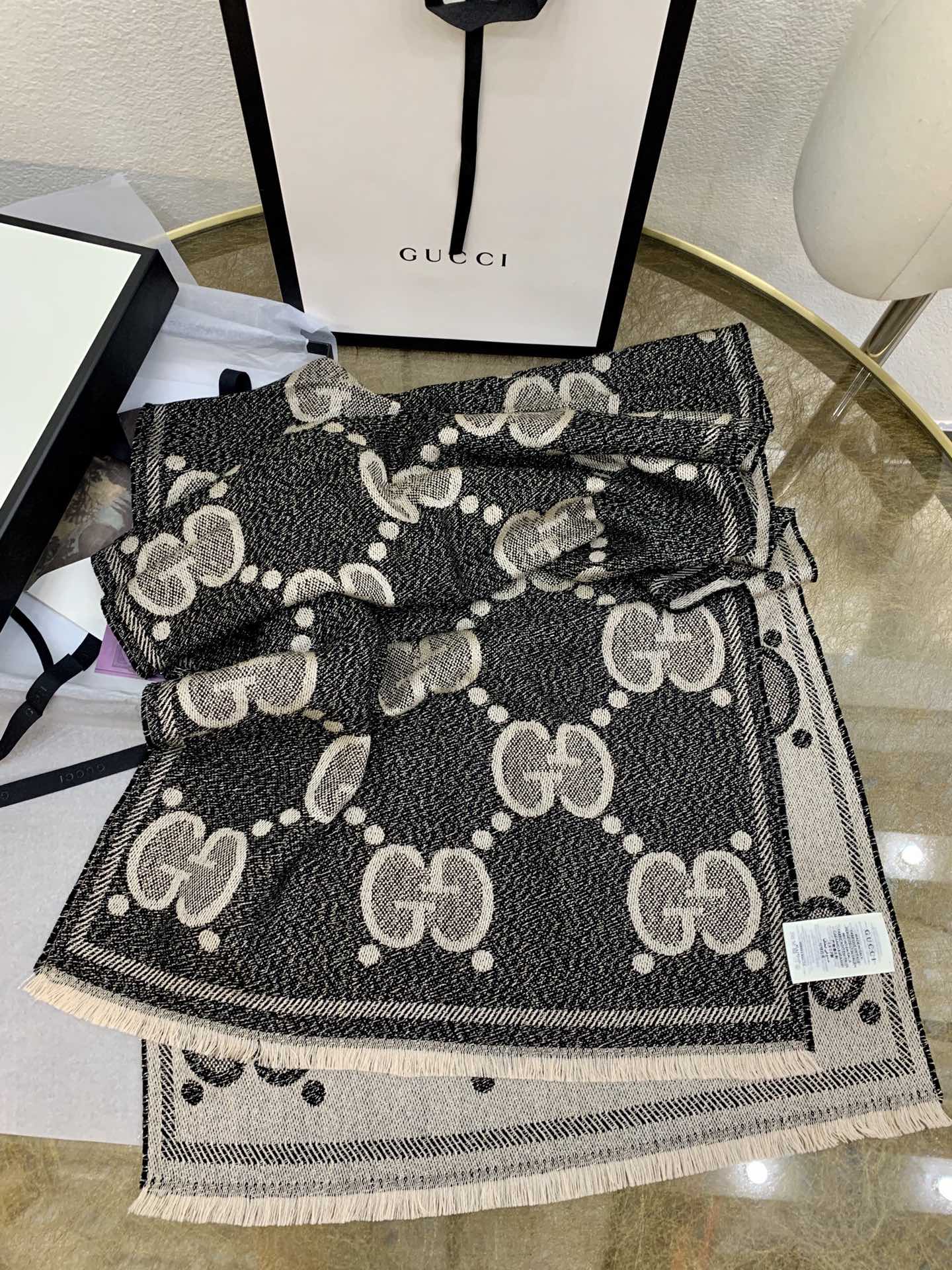 GUCCI古驰𝐺𝐺字母交织提花围巾598993