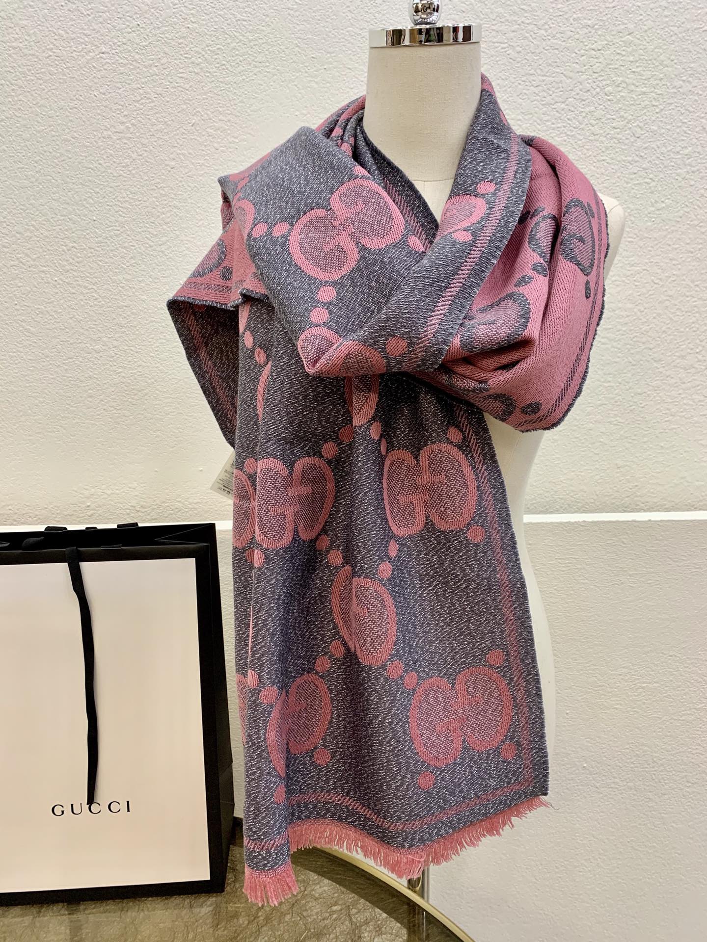 GUCCI古驰𝐺𝐺字母交织提花围巾598993