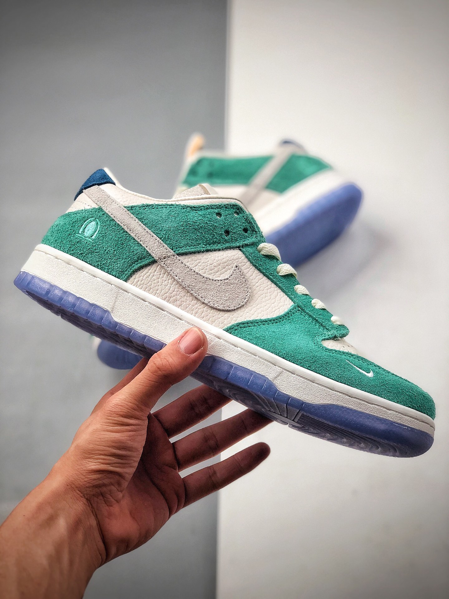 200  涡轮绿韩国品牌 Kasina 与 Nike 打造的的韩国限定湖水绿CZ6501-101