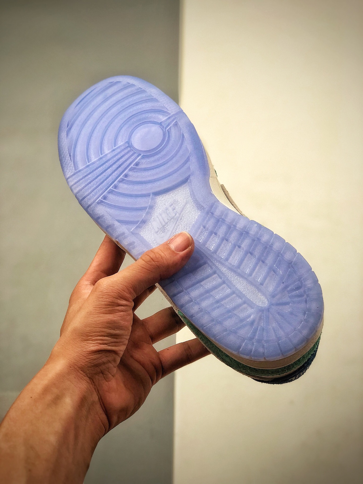 200  涡轮绿韩国品牌 Kasina 与 Nike 打造的的韩国限定湖水绿CZ6501-101