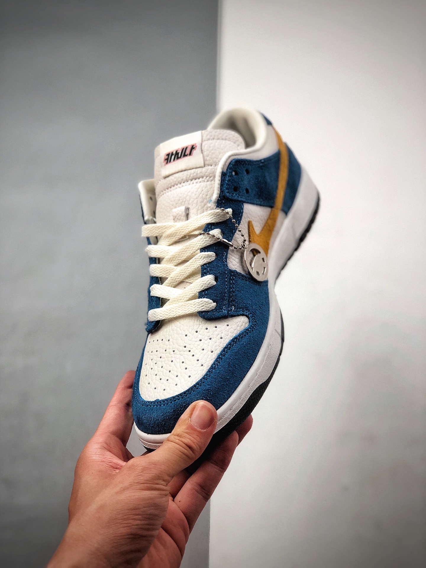 200  Kasina x Nike SB Dunk Low “80S Bus” 蓝黄 联名扣篮系列复古低帮休闲运动滑板板鞋CZ6501-100