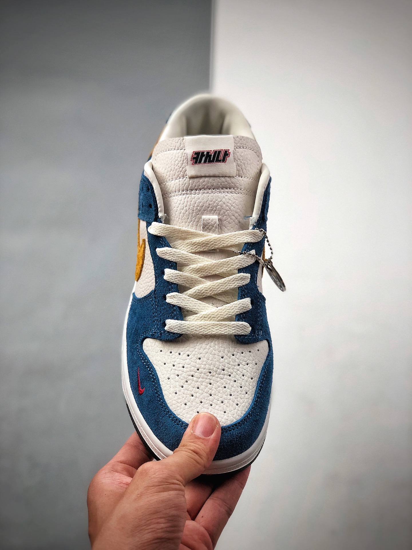 200  Kasina x Nike SB Dunk Low “80S Bus” 蓝黄 联名扣篮系列复古低帮休闲运动滑板板鞋CZ6501-100