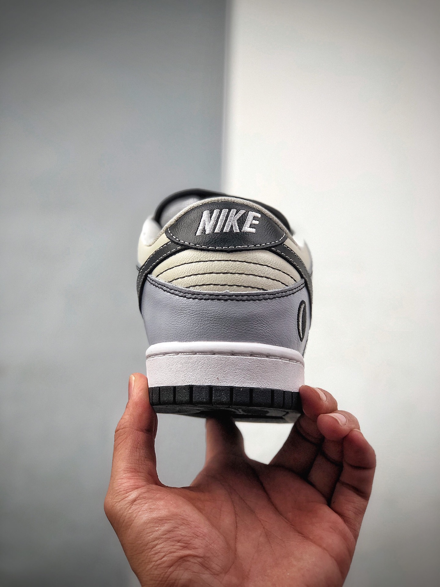 260  耐克 SB Nike Dunk SB 低帮休闲板鞋304292-001