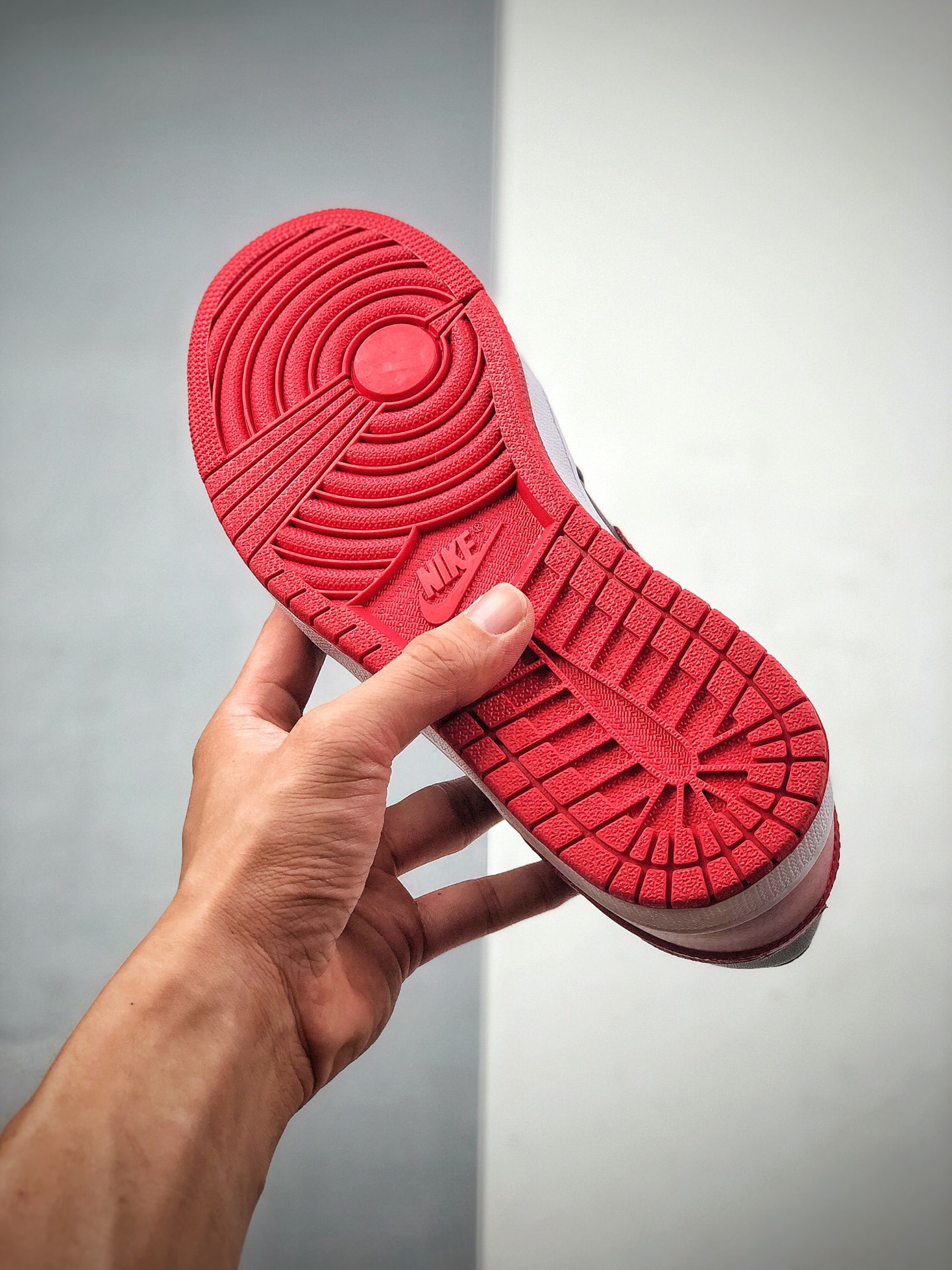 250 小禁穿 Air Jordan 1 Mid “Bred” 黑红小禁穿 554725-074