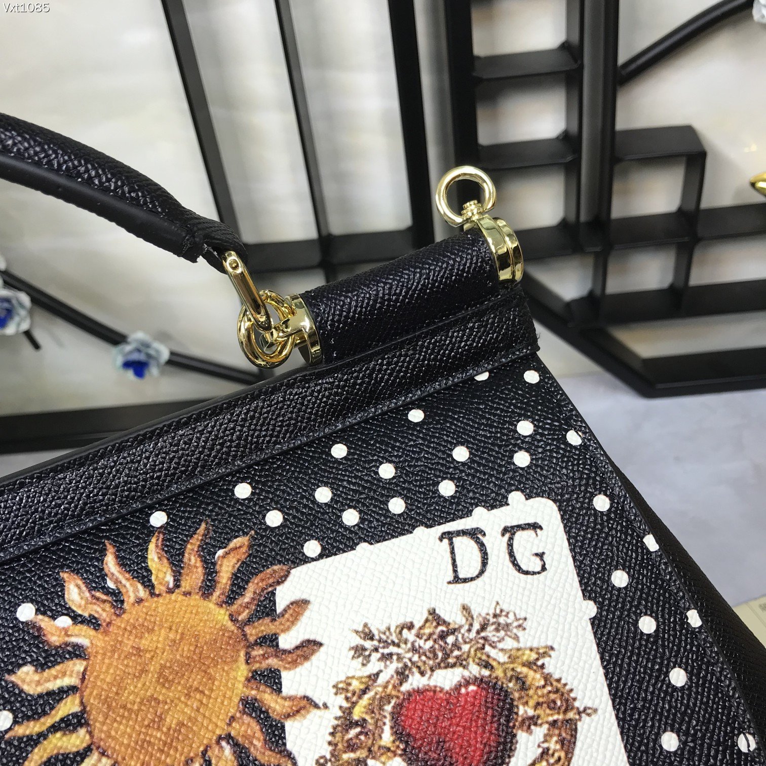 Dolce&Gabbana杜嘉班纳可斜挎配镜子海外代购专用品有范有气场全新包型任何搭配都可以只要有一颗时