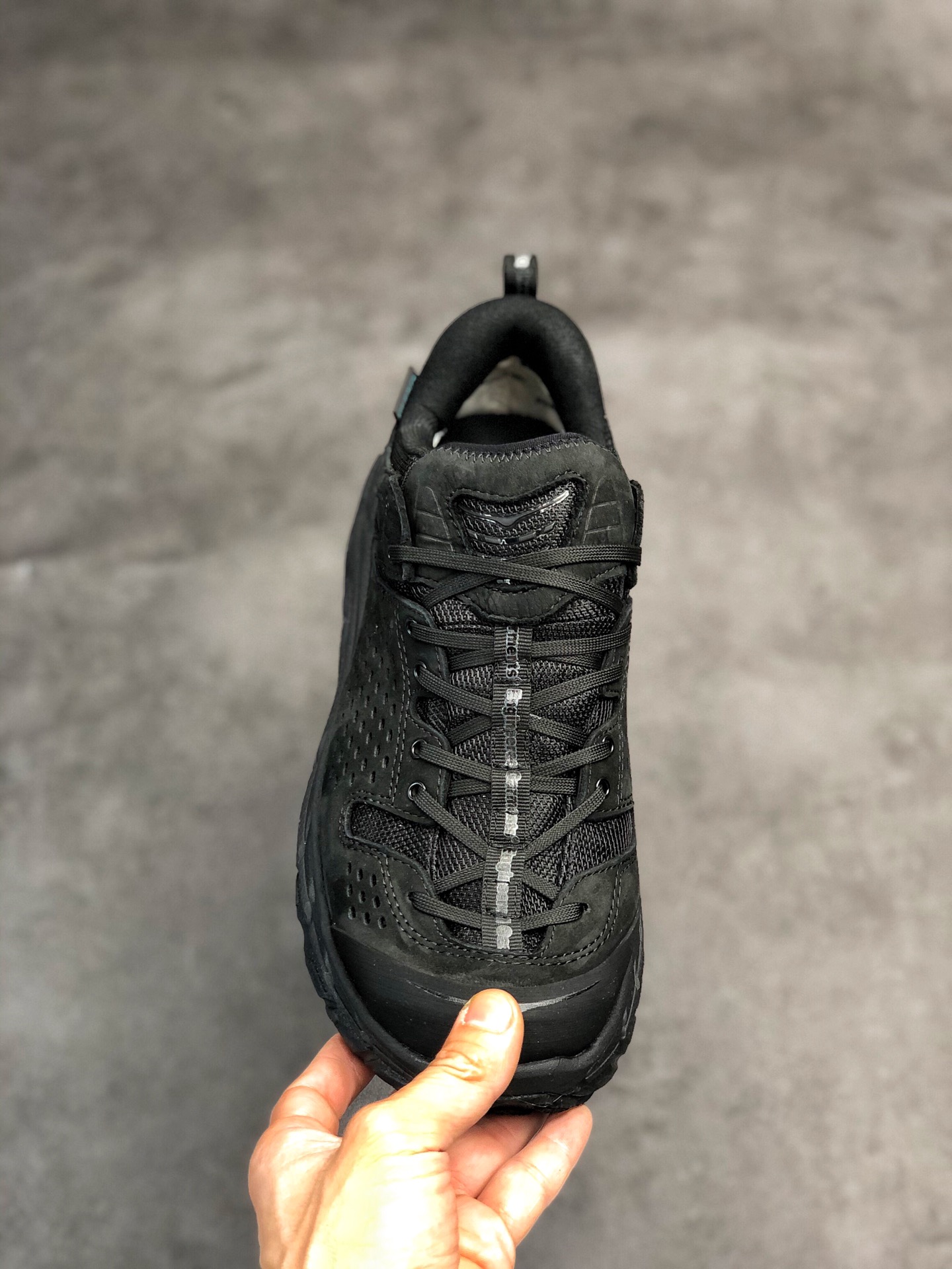 核心放店engineered Garments X Hoka One Tor Ultra Low 美国新兴跑鞋品牌代购混卖级别 Vibram辽宁代工原装外底 带event防水机能功能余文乐上脚 宠幸 示范穿在最前端铃木大器主理品牌联乘低帮厚底坦克户外运动鞋 萨利亚沙漠卡其 尺码 40 40 5 41 42 42 5 43 44