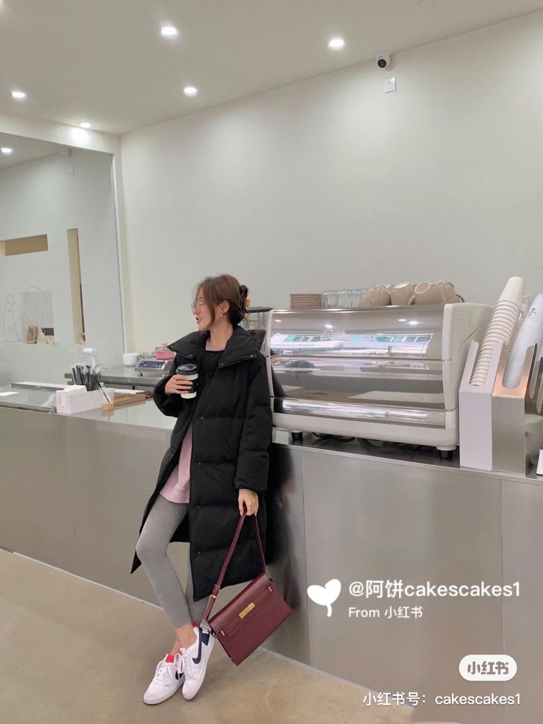 Ysl 𝑴𝒂𝒏𝒉𝒂𝒕𝒕𝒂𝒏 29CM曼哈顿法棍包 579271酒红色牙签纹金扣