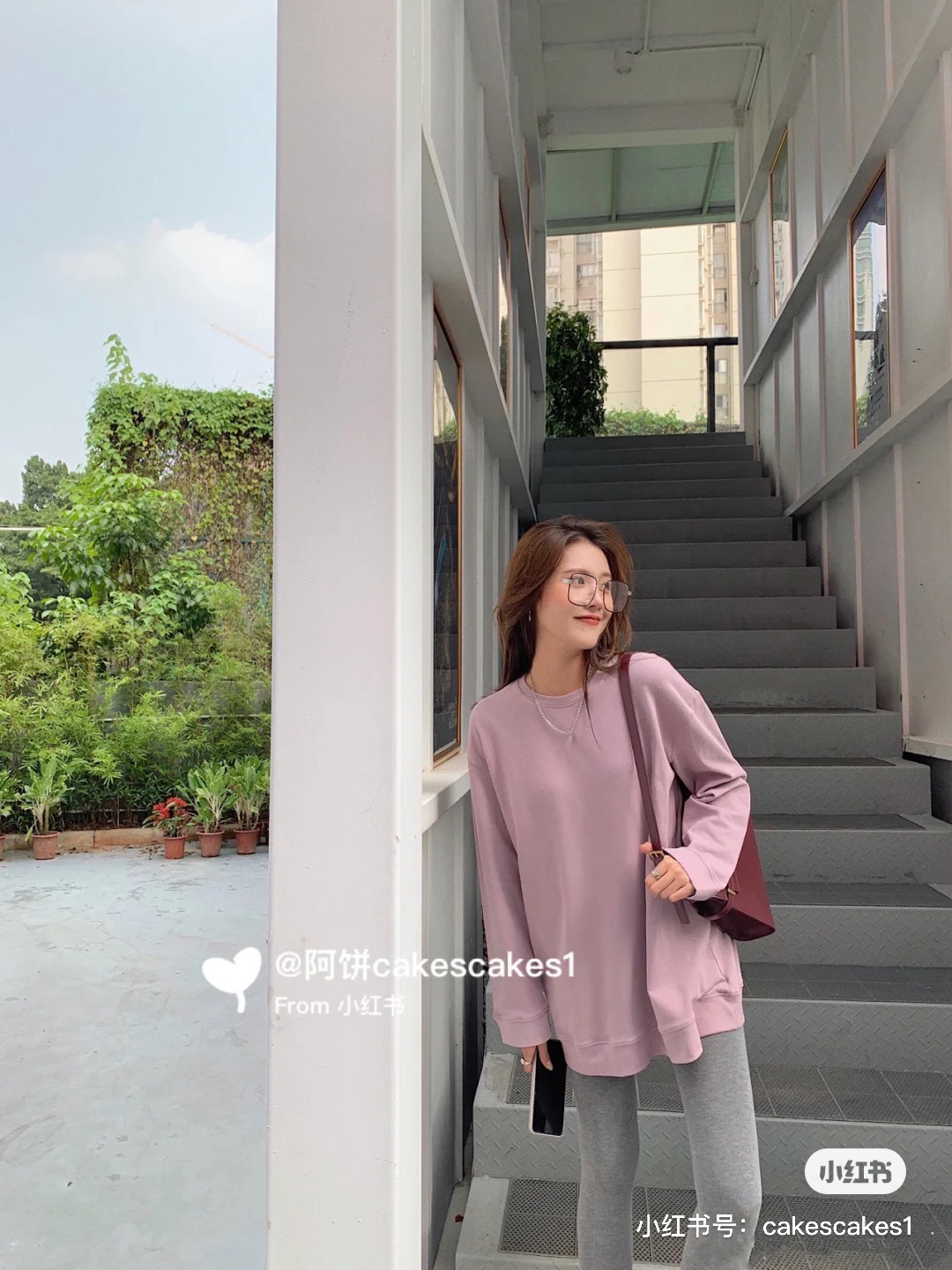 Ysl 𝑴𝒂𝒏𝒉𝒂𝒕𝒕𝒂𝒏 29CM曼哈顿法棍包 579271酒红色牙签纹金扣