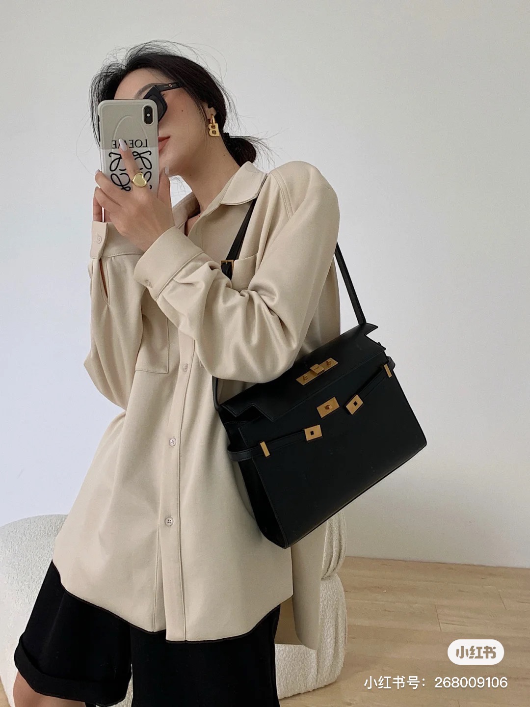 Ysl 𝑴𝒂𝒏𝒉𝒂𝒕𝒕𝒂𝒏 29CM曼哈顿法棍包 579271黑色牙签纹金扣