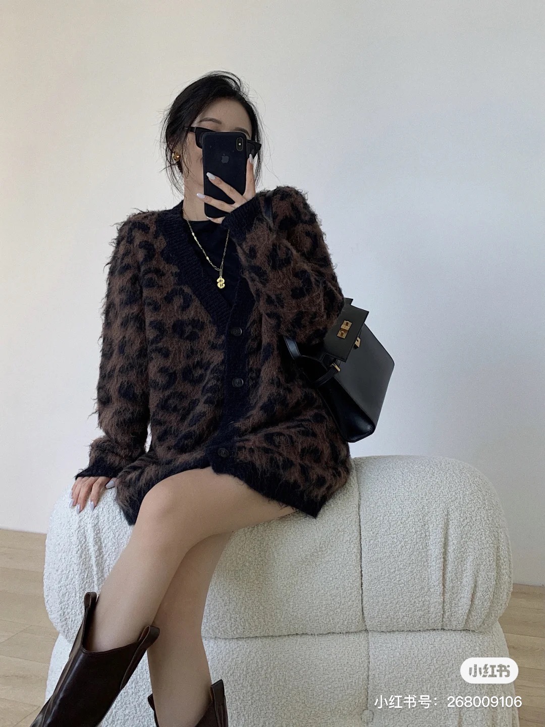 Ysl 𝑴𝒂𝒏𝒉𝒂𝒕𝒕𝒂𝒏 29CM曼哈顿法棍包 579271黑色牙签纹金扣