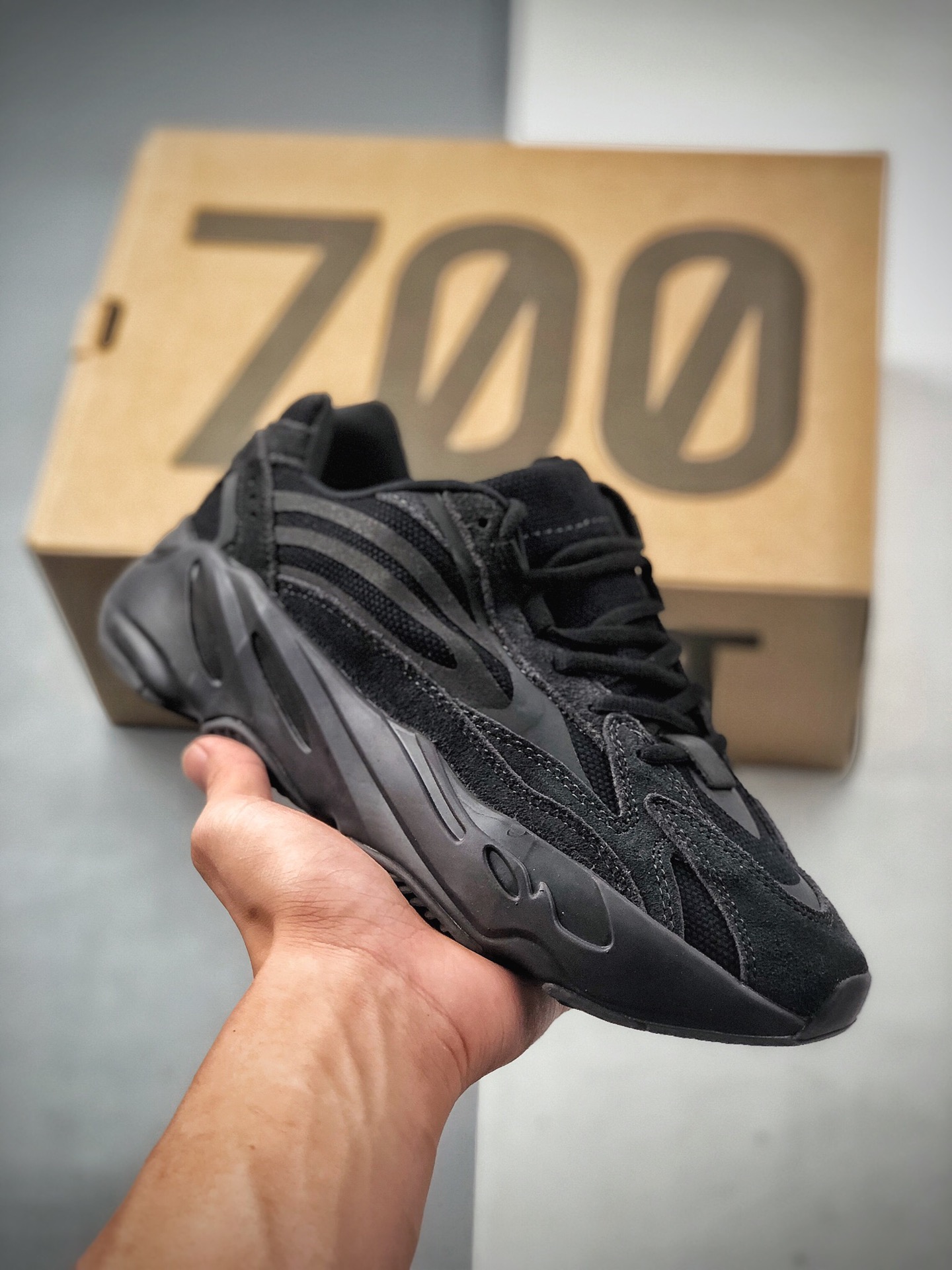 Zapatillas Adidas Yeezy Boost 700 para papá. Correcta piel de primera capa, textura incomparable, con mediasuela de par…