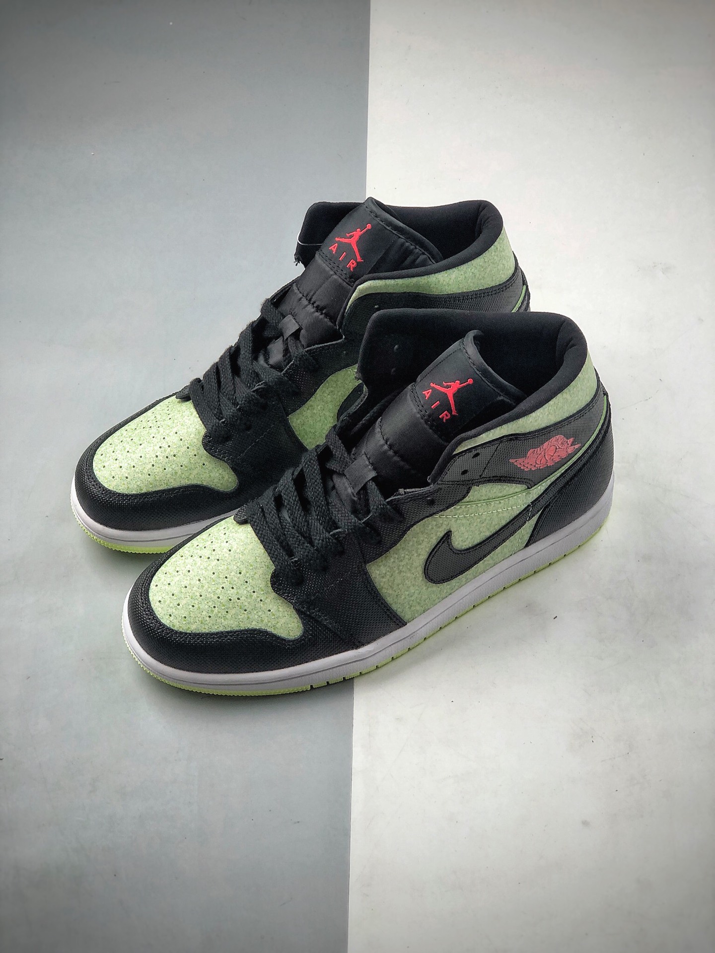 240 Air Jordan 1 Mid 黑绿红 AJ1/ 乔1 中邦CV5276-003