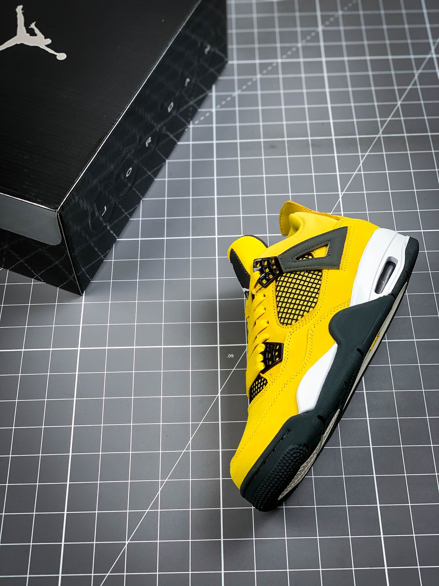 550 纯原AJ4 电母 Air Jordan 4 “Lightning”  314254-702