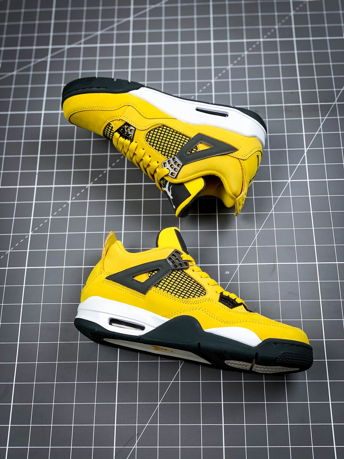 550 纯原AJ4 电母 Air Jordan 4 “Lightning”  314254-702