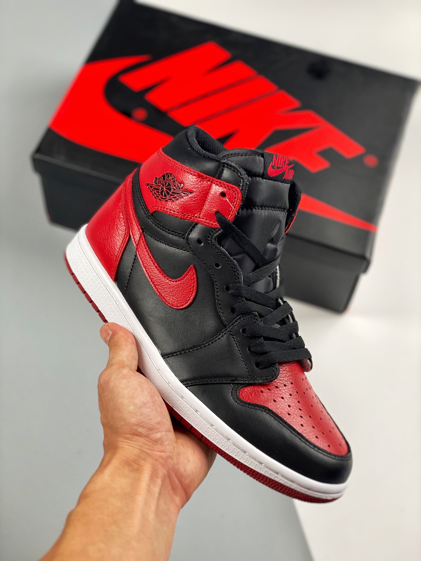 Air Jordan 1 Retro Negro Rojo Prohibido Usar ¡La mejor relación calidad-precio‼️ Nuevo desarrollo, comparación con el z…
