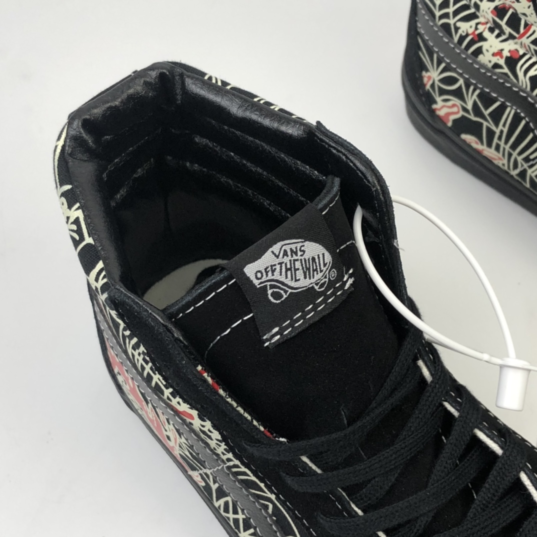 160 Vans Sk8-Hi 经典暗黑蜘蛛网安纳海姆高帮休闲硫化板鞋 VN0A38GF1JJ
