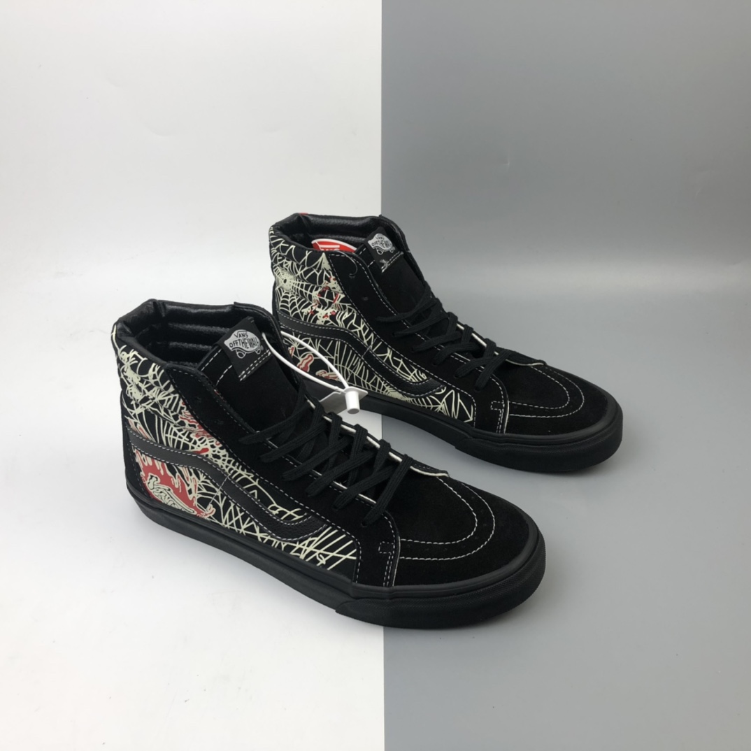 160 Vans Sk8-Hi 经典暗黑蜘蛛网安纳海姆高帮休闲硫化板鞋 VN0A38GF1JJ