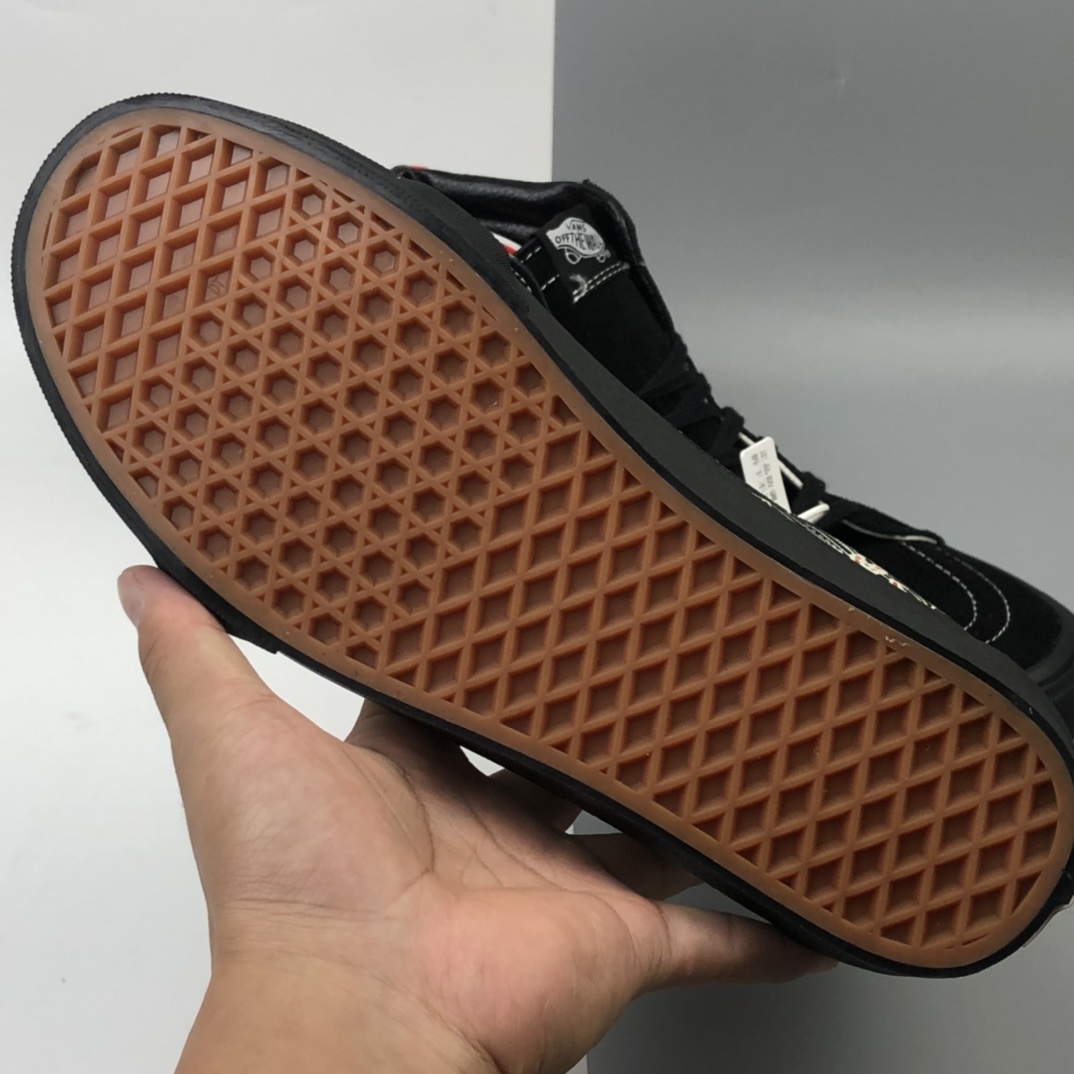 160 Vans Sk8-Hi 经典暗黑蜘蛛网安纳海姆高帮休闲硫化板鞋 VN0A38GF1JJ