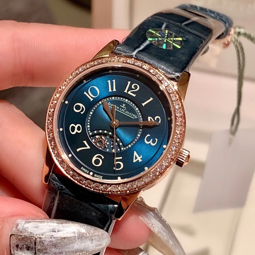 Lacoste 针：进口烤蓝色针表带： 美洲鳄鱼皮表带 尺寸：直径34mm，厚度8.5mm
