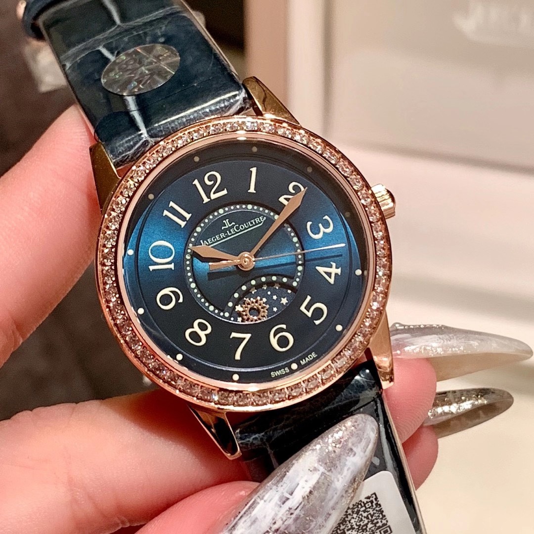 Lacoste 针：进口烤蓝色针表带： 美洲鳄鱼皮表带 尺寸：直径34mm，厚度8.5mm