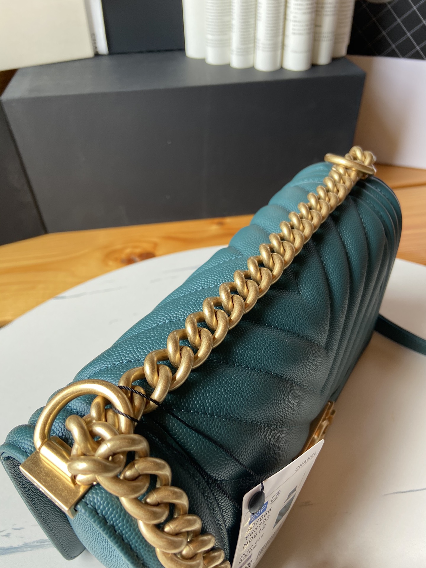 V格细球纹Chanel18秋冬爆款67086leboy系列V格进口细球纹小牛皮实物颜色非常漂亮原厂进口2
