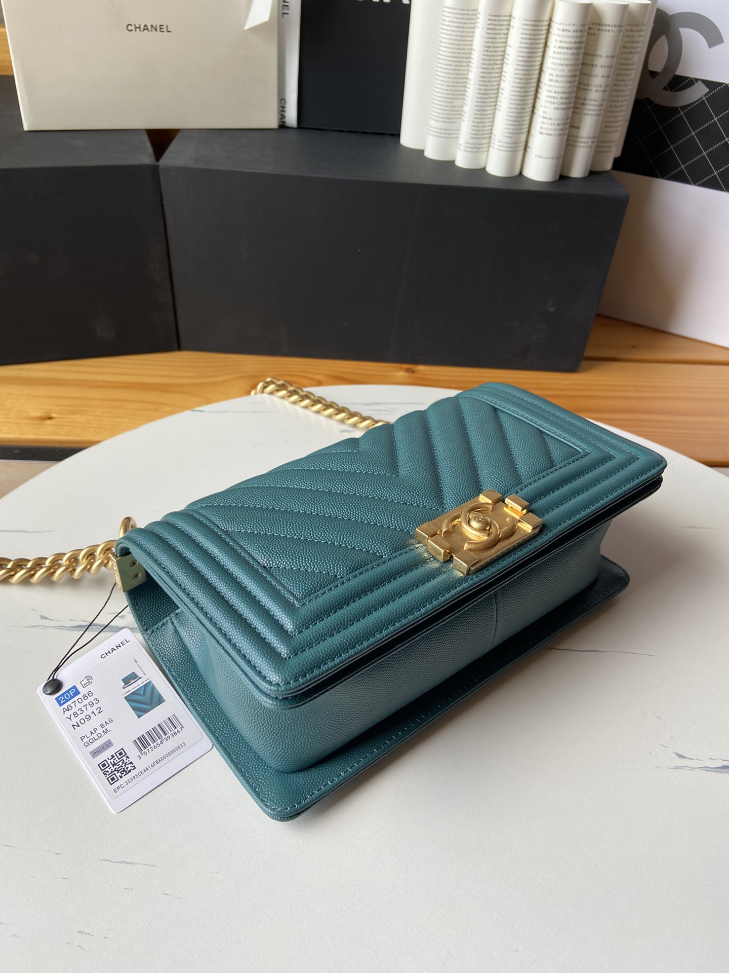 V格细球纹Chanel18秋冬爆款67086leboy系列V格进口细球纹小牛皮实物颜色非常漂亮原厂进口2