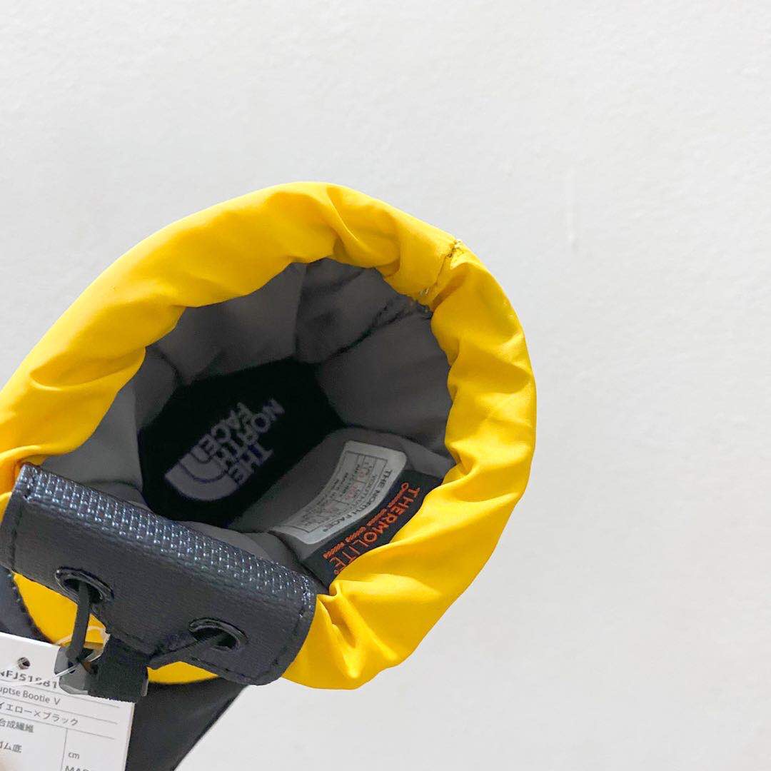 图片[6]-北面高帮儿童雪地靴 尺码：24-39码 让宝贝的脚丫穿上羽绒服，超级暖和宝贝再也不怕冷到脚了❤️防滑耐磨大底✔️内里高帮加绒加厚，保暖舒适❄️-选品中心