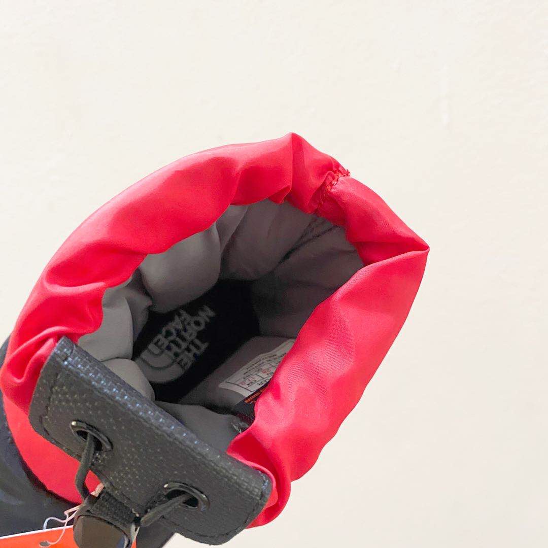 图片[6]-北面高帮儿童雪地靴 尺码：24-39码 让宝贝的脚丫穿上羽绒服，超级暖和宝贝再也不怕冷到脚了❤️防滑耐磨大底✔️内里高帮加绒加厚，保暖舒适❄️-选品中心