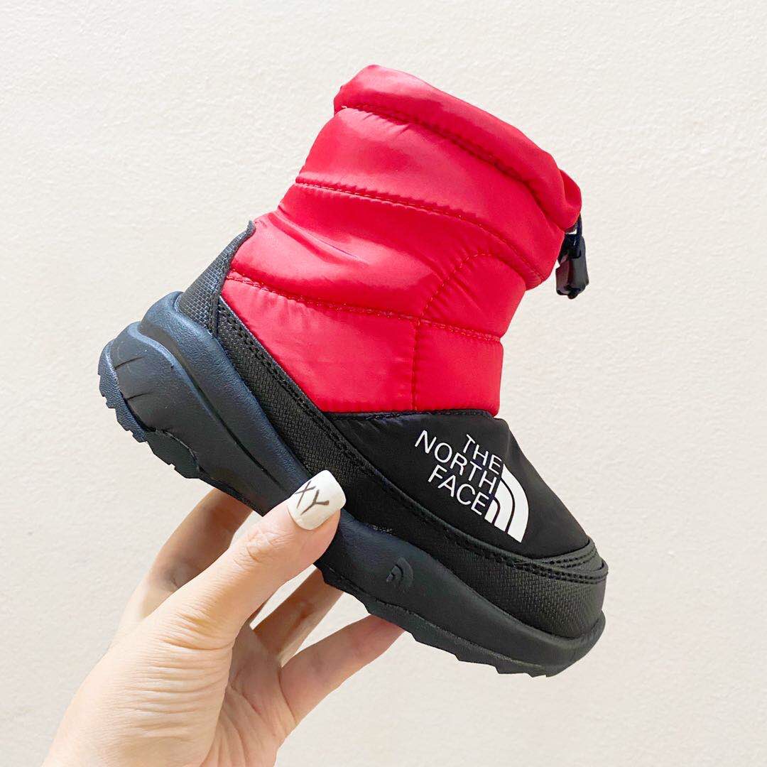 北面高帮儿童雪地靴 尺码：24-39码 让宝贝的脚丫穿上羽绒服，超级暖和宝贝再也不怕冷到脚了❤️防滑耐磨大底✔️内里高帮加绒加厚，保暖舒适❄️-选品中心