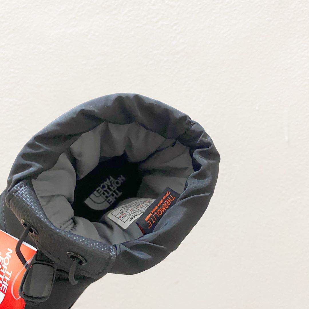 图片[6]-北面高帮儿童雪地靴 尺码：24-39码 让宝贝的脚丫穿上羽绒服，超级暖和宝贝再也不怕冷到脚了❤️防滑耐磨大底✔️内里高帮加绒加厚，保暖舒适❄️-选品中心