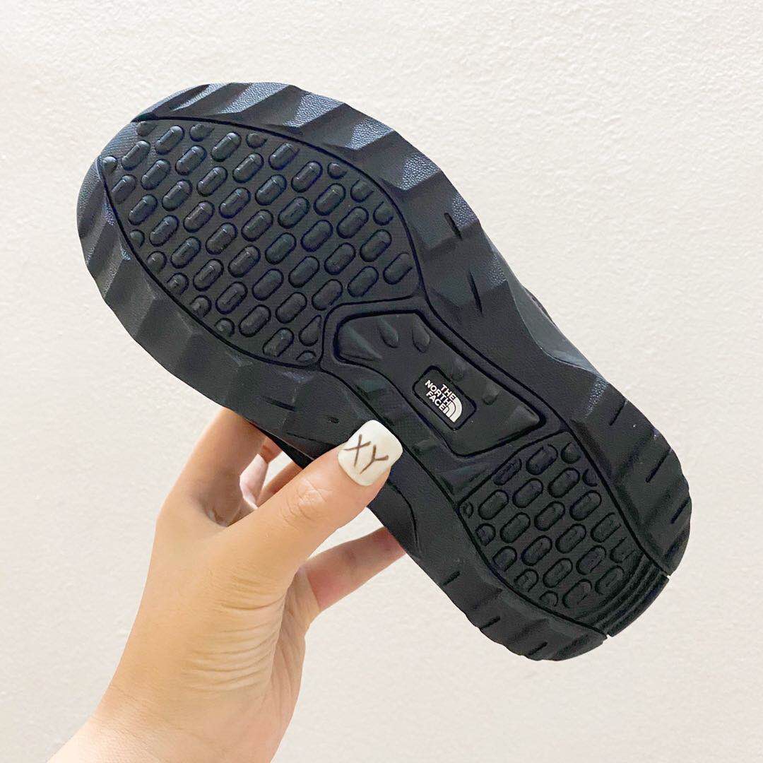 图片[8]-北面高帮儿童雪地靴 尺码：24-39码 让宝贝的脚丫穿上羽绒服，超级暖和宝贝再也不怕冷到脚了❤️防滑耐磨大底✔️内里高帮加绒加厚，保暖舒适❄️-选品中心