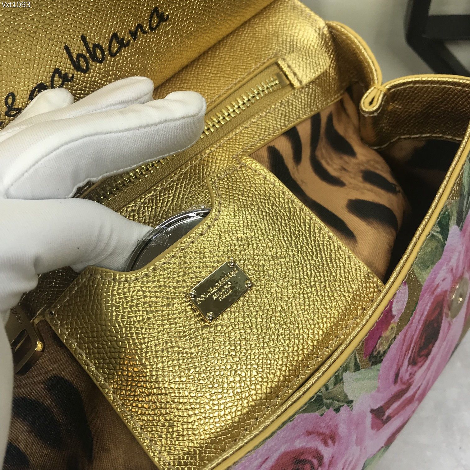Dolce&Gabbana杜嘉班纳明星同款斜挎包可斜挎配镜子海外代购专用品有范有气场全新包型任何搭配都可