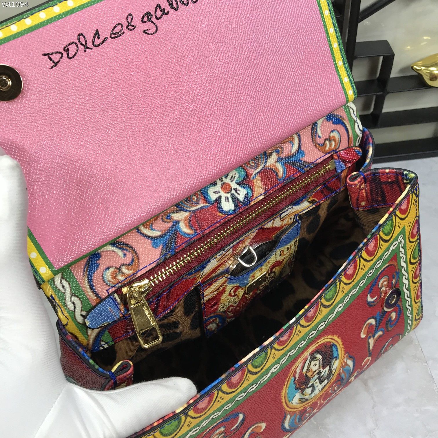 Dolce&Gabbana杜嘉班纳明星同款斜挎包可斜挎配镜子海外代购专用品有范有气场全新包型任何搭配都可