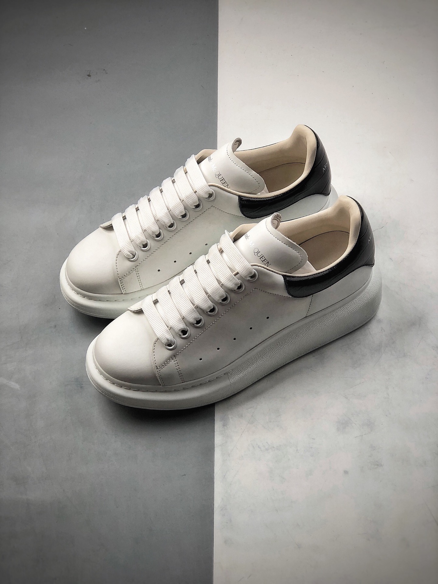 480  代购指定版本芯片可扫 Alexander McQueen/亚历山大麦昆