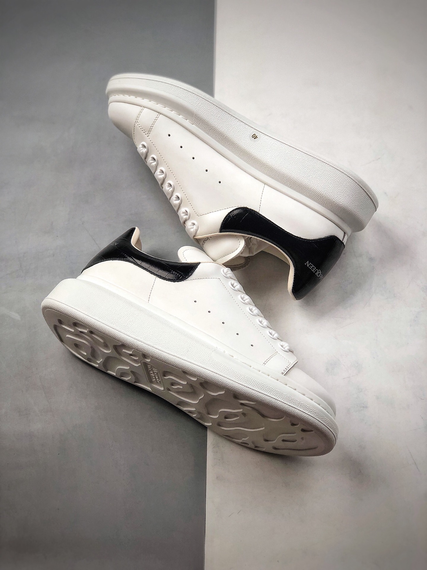 480  代购指定版本芯片可扫 Alexander McQueen/亚历山大麦昆