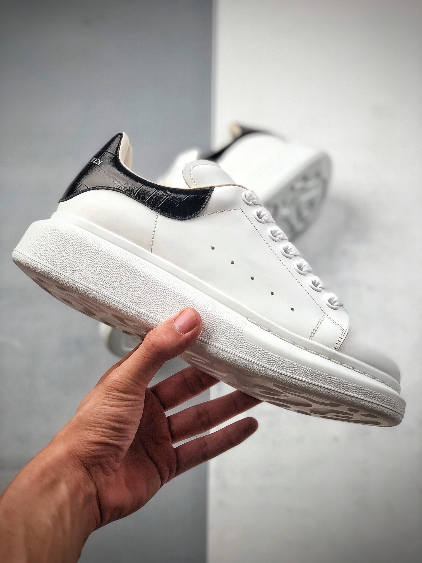 480  代购指定版本芯片可扫 Alexander McQueen/亚历山大麦昆