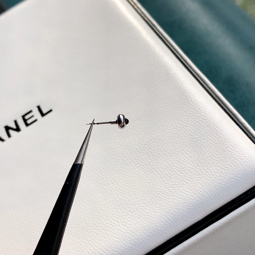 Chanel Black Watch 6574
