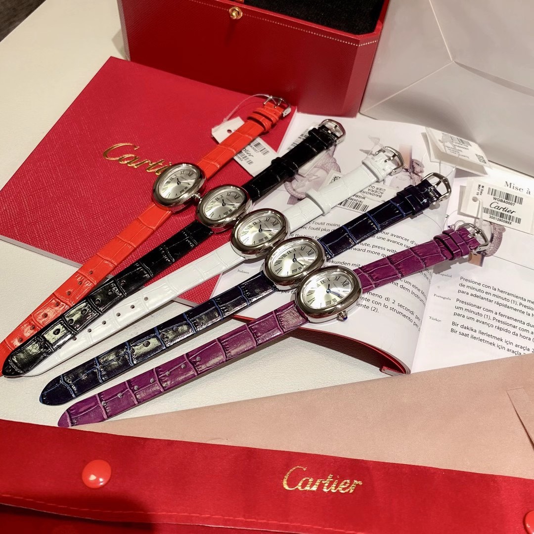 Cartier 卡地亚 之作 Baignoire浴缸系列腕表 拥有完美椭圆线条及雅致细致细腻外型的 Baignoire 腕表