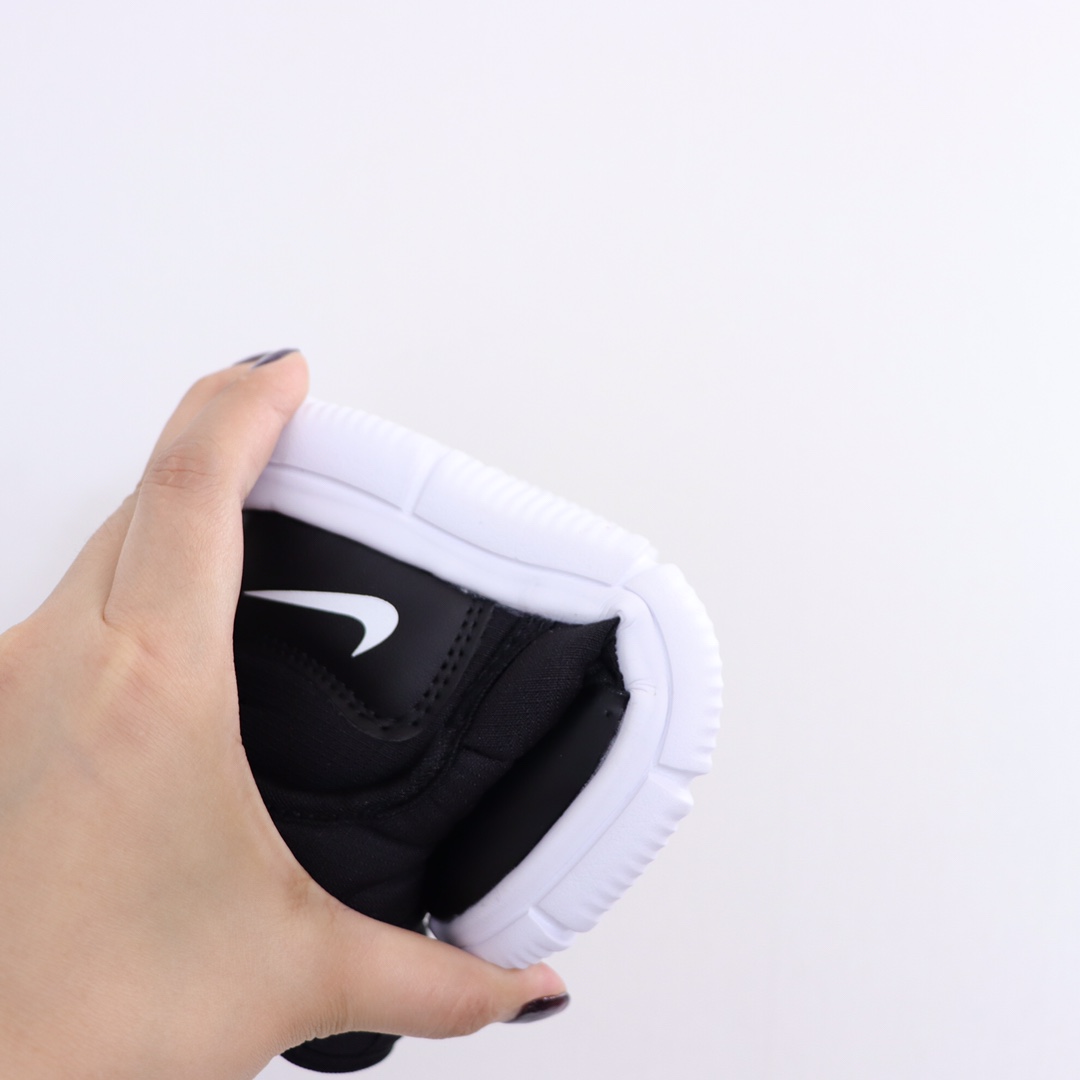 图片[7]-ＮＫ儿童雪地靴24-35 NK高帮加绒棉靴🔥厚厚的绒保暖舒适✔️加上大大的魔术贴超级方便打开自行穿脱.而且不怕压脚，整个脚都是舒适的在里面-选品中心