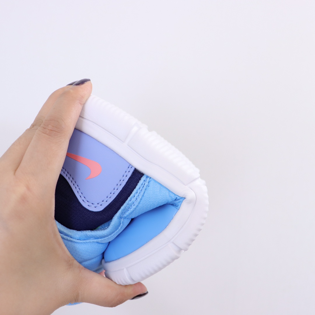 图片[7]-ＮＫ儿童雪地靴24-35 NK高帮加绒棉靴🔥厚厚的绒保暖舒适✔️加上大大的魔术贴超级方便打开自行穿脱.而且不怕压脚，整个脚都是舒适的在里面-选品中心