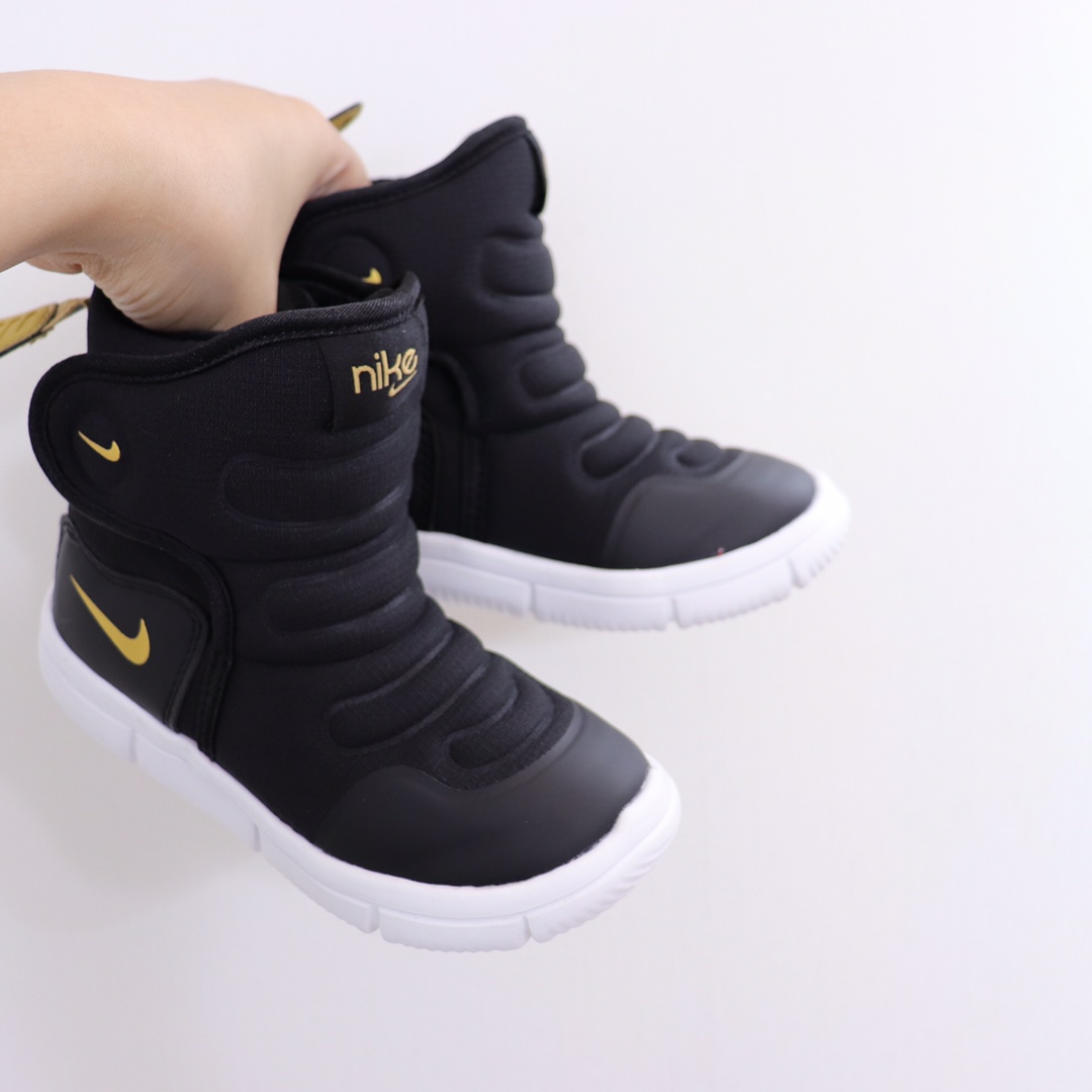 图片[8]-ＮＫ儿童雪地靴24-35 NK高帮加绒棉靴🔥厚厚的绒保暖舒适✔️加上大大的魔术贴超级方便打开自行穿脱.而且不怕压脚，整个脚都是舒适的在里面-选品中心