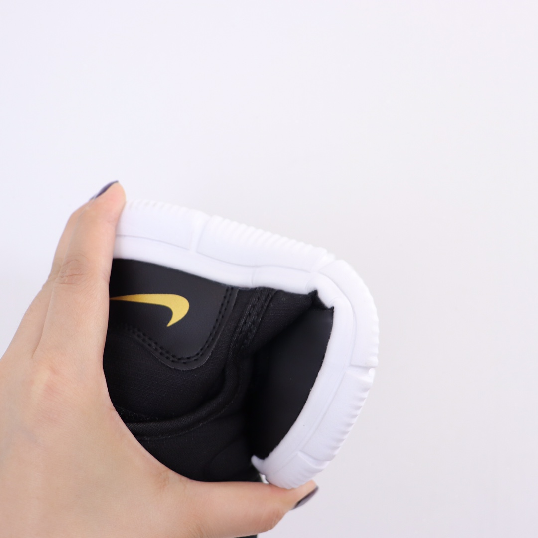 图片[7]-ＮＫ儿童雪地靴24-35 NK高帮加绒棉靴🔥厚厚的绒保暖舒适✔️加上大大的魔术贴超级方便打开自行穿脱.而且不怕压脚，整个脚都是舒适的在里面-选品中心