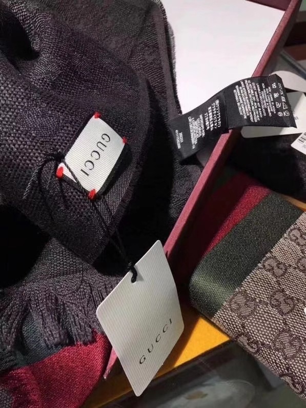 免代购的男款围巾一模一样Gucci重