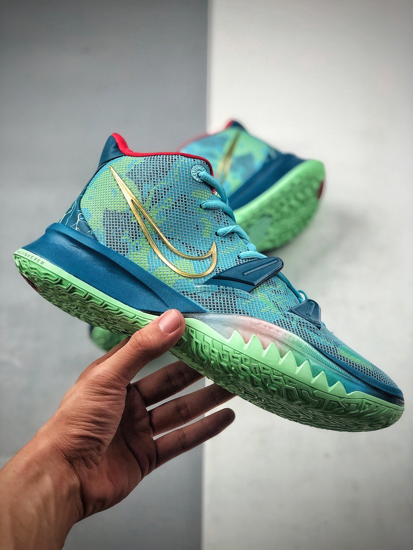 230 欧文全新七代 战靴耐克Nike Kyrie 7 PRE HEAT EP 欧文7代DC0588-400